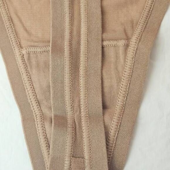 SKIMS PANTY NWT - Picture 6 of 9